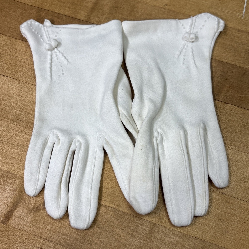 Vintage 1940s 50s White Cotton Dress Gloves Made in Japan Embroidered Formal
